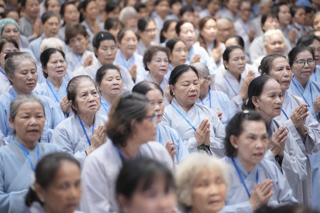 Pháp thoại “Thực Tập Tu Trong Mọi Hoàn Cảnh - NS.Thích Nữ Như Lan | Khóa Tu Phật Thất 108.