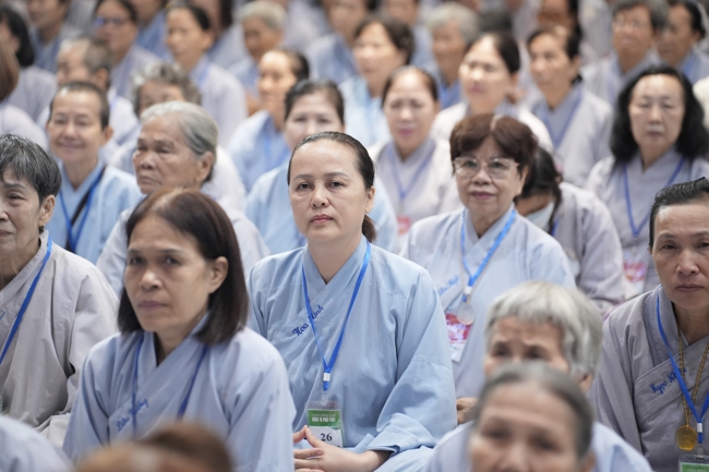 Pháp thoại “Thực Tập Tu Trong Mọi Hoàn Cảnh - NS.Thích Nữ Như Lan | Khóa Tu Phật Thất 108.