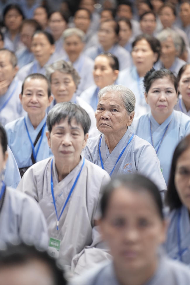 Pháp thoại “Thực Tập Tu Trong Mọi Hoàn Cảnh - NS.Thích Nữ Như Lan | Khóa Tu Phật Thất 108.