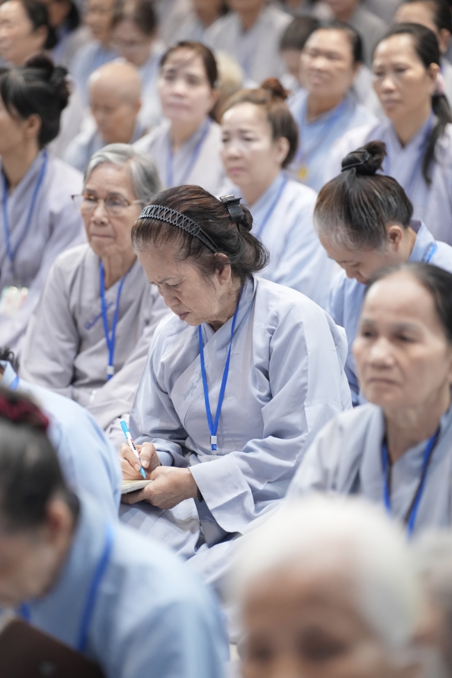 Pháp thoại “Thực Tập Tu Trong Mọi Hoàn Cảnh - NS.Thích Nữ Như Lan | Khóa Tu Phật Thất 108.