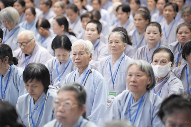 Pháp thoại “Thực Tập Tu Trong Mọi Hoàn Cảnh - NS.Thích Nữ Như Lan | Khóa Tu Phật Thất 108.