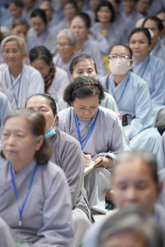Pháp thoại “Thực Tập Tu Trong Mọi Hoàn Cảnh - NS.Thích Nữ Như Lan | Khóa Tu Phật Thất 108.