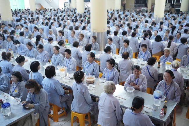 Pháp thoại Yêu Thương Chung Một Lối Về - HT.Thích Minh Thành | Khóa Tu Phật Thất 108.