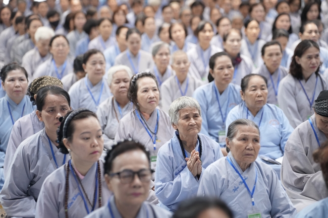 Pháp thoại Yêu Thương Chung Một Lối Về - HT.Thích Minh Thành | Khóa Tu Phật Thất 108.