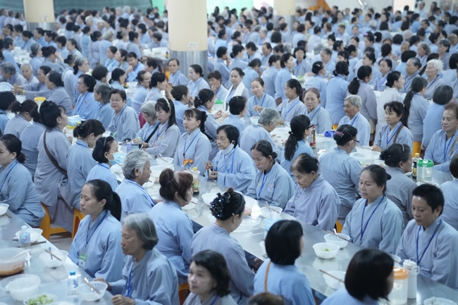 Pháp thoại Yêu Thương Chung Một Lối Về - HT.Thích Minh Thành | Khóa Tu Phật Thất 108.
