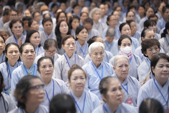 Pháp thoại Yêu Thương Chung Một Lối Về - HT.Thích Minh Thành | Khóa Tu Phật Thất 108.