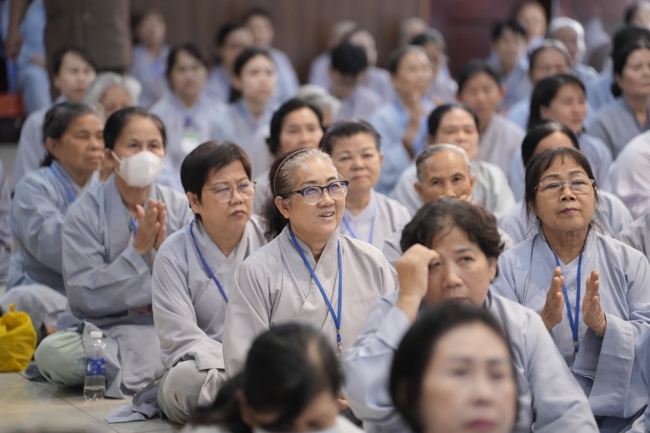 Pháp thoại Yêu Thương Chung Một Lối Về - HT.Thích Minh Thành | Khóa Tu Phật Thất 108.