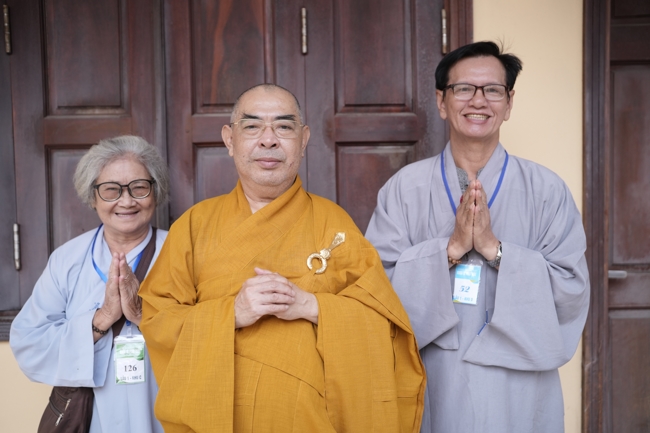 Pháp thoại Yêu Thương Chung Một Lối Về - HT.Thích Minh Thành | Khóa Tu Phật Thất 108.