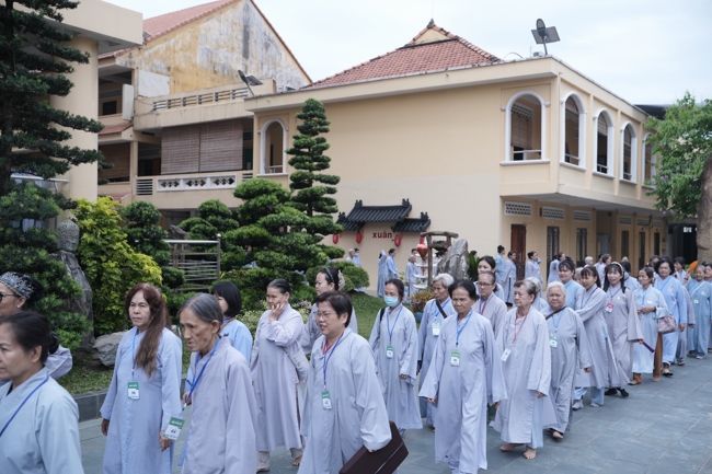 Khai khóa Khóa Tu Phật Thất lần 108.
