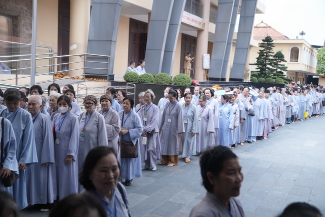 Khai khóa Khóa Tu Phật Thất lần 108.