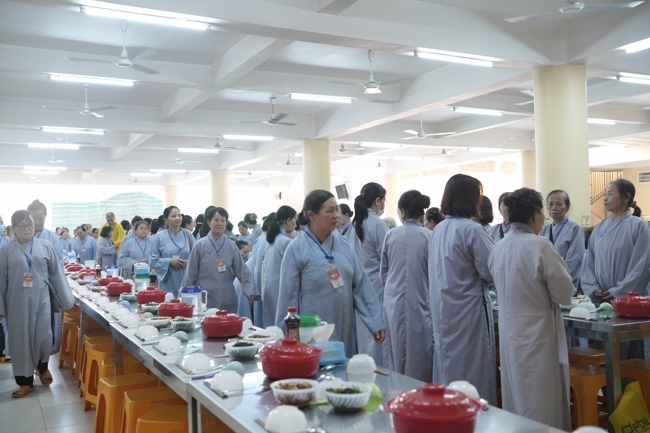 Khai khóa Khóa Tu Phật Thất lần 108.