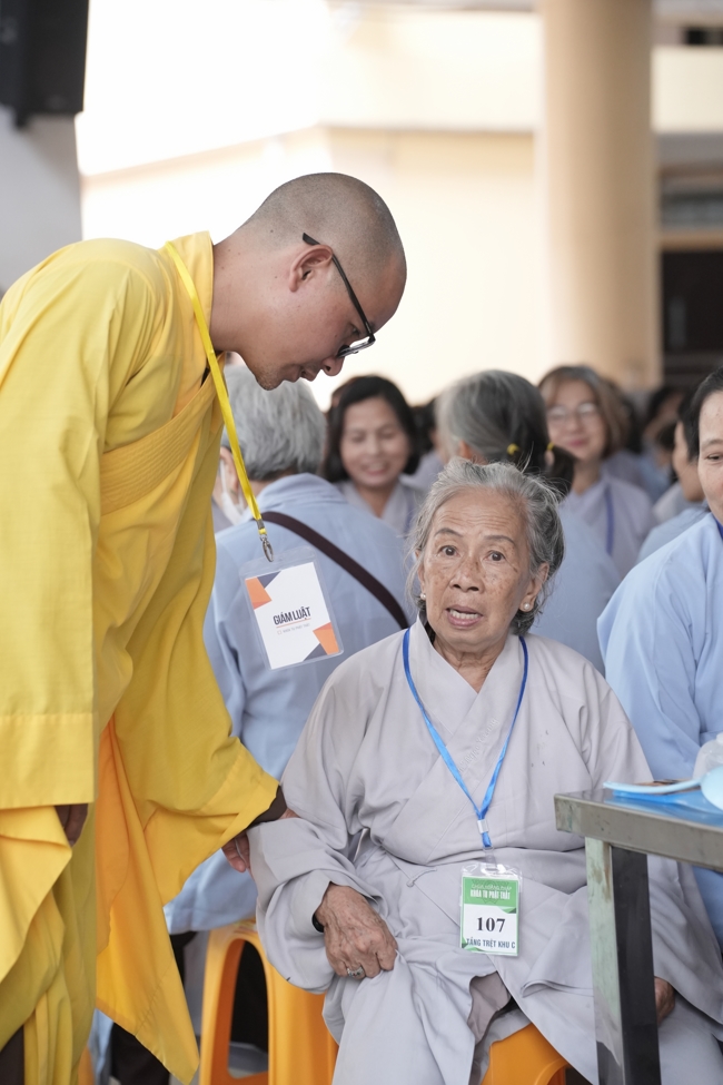 Khai khóa Khóa Tu Phật Thất lần 108.