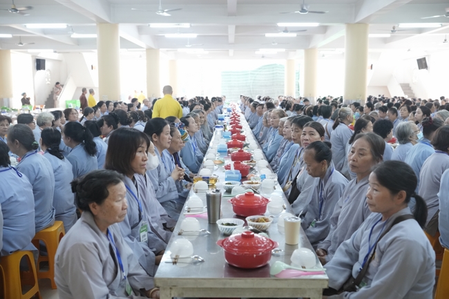 Khai khóa Khóa Tu Phật Thất lần 108.