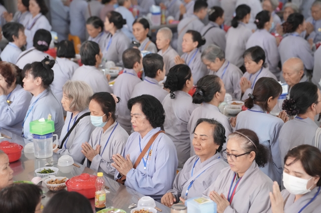 Khai khóa Khóa Tu Phật Thất lần 108.