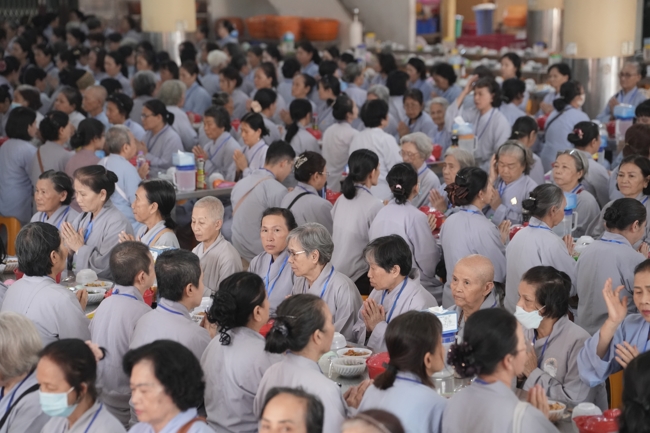 Khai khóa Khóa Tu Phật Thất lần 108.