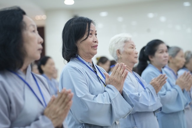 Khai khóa Khóa Tu Phật Thất lần 108.