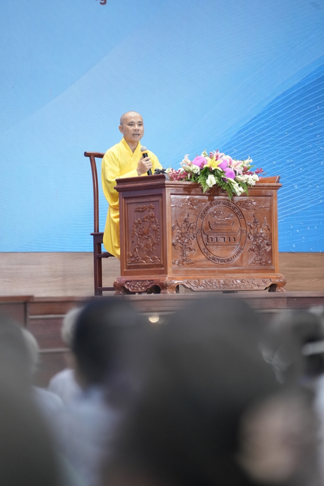 Khai khóa Khóa Tu Phật Thất lần 108.