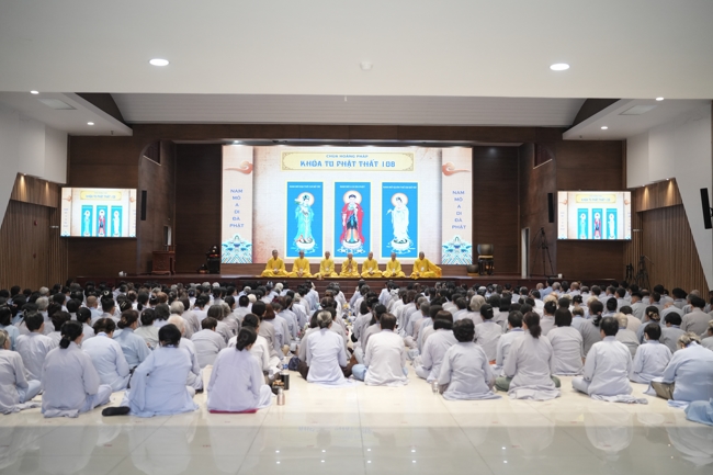 Khai khóa Khóa Tu Phật Thất lần 108.