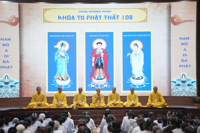 Khai khóa Khóa Tu Phật Thất lần 108.