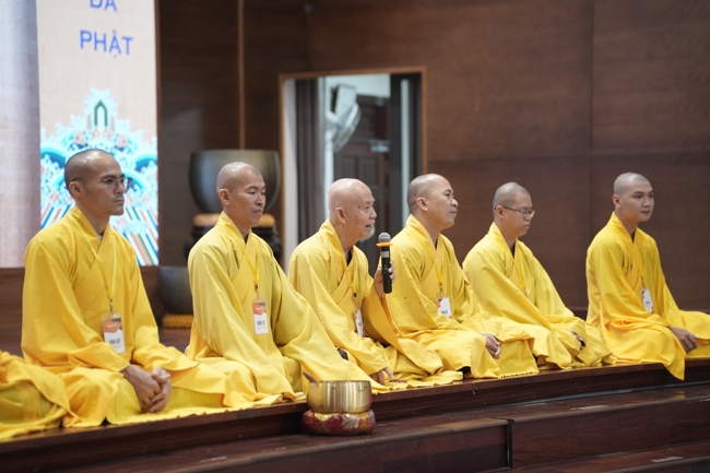 Khai khóa Khóa Tu Phật Thất lần 108.