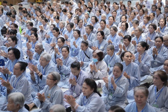 Khai khóa Khóa Tu Phật Thất lần 108.