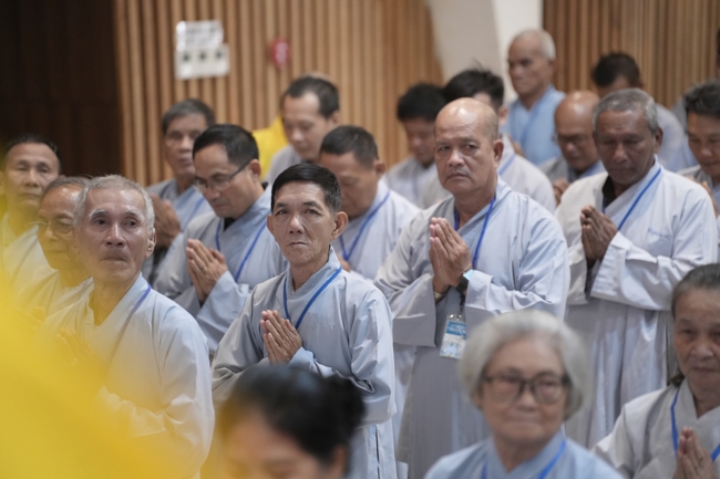 Khai khóa Khóa Tu Phật Thất lần 108.