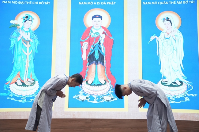 Khai khóa Khóa Tu Phật Thất lần 108.