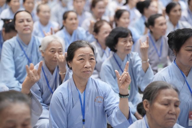 Khai khóa Khóa Tu Phật Thất lần 108.