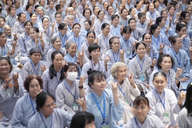 Khai khóa Khóa Tu Phật Thất lần 108.