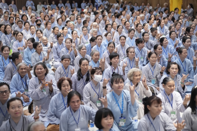 Khai khóa Khóa Tu Phật Thất lần 108.