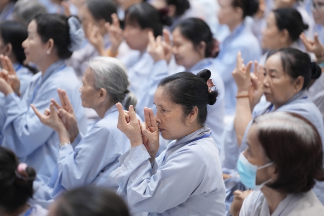 Khai khóa Khóa Tu Phật Thất lần 108.