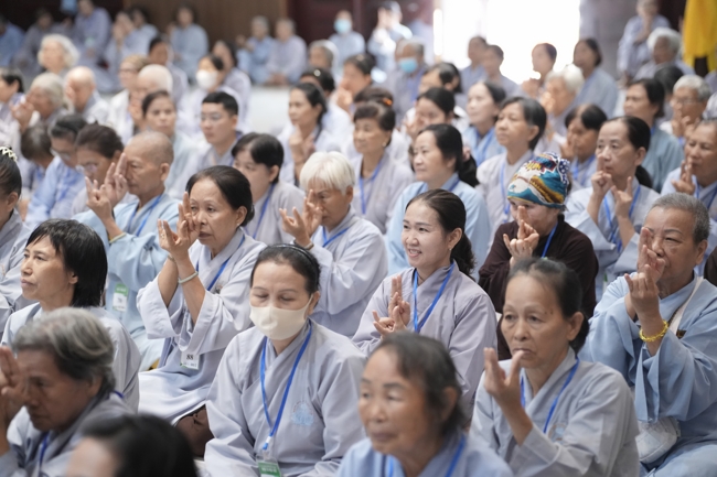 Khai khóa Khóa Tu Phật Thất lần 108.