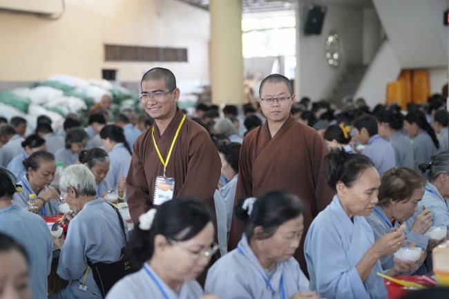 Pháp thoại Tỉnh Giấc Mộng Trần - TT.Thích Trí Huệ | Khóa Tu Phật Thất 108.