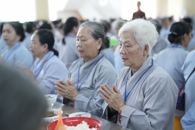 Pháp thoại Tỉnh Giấc Mộng Trần - TT.Thích Trí Huệ | Khóa Tu Phật Thất 108.