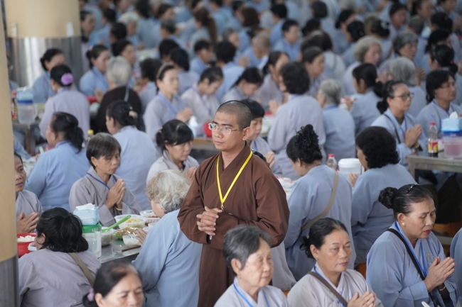 Pháp thoại Tỉnh Giấc Mộng Trần - TT.Thích Trí Huệ | Khóa Tu Phật Thất 108.