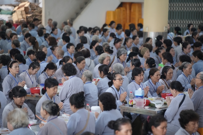 Pháp thoại Tỉnh Giấc Mộng Trần - TT.Thích Trí Huệ | Khóa Tu Phật Thất 108.