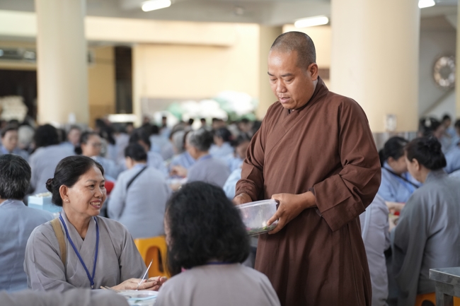 Pháp thoại Tỉnh Giấc Mộng Trần - TT.Thích Trí Huệ | Khóa Tu Phật Thất 108.