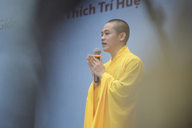 Pháp thoại Tỉnh Giấc Mộng Trần - TT.Thích Trí Huệ | Khóa Tu Phật Thất 108.