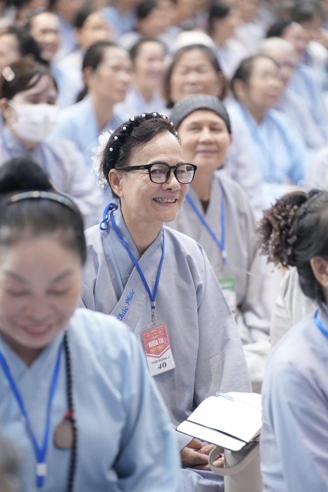 Pháp thoại Tỉnh Giấc Mộng Trần - TT.Thích Trí Huệ | Khóa Tu Phật Thất 108.