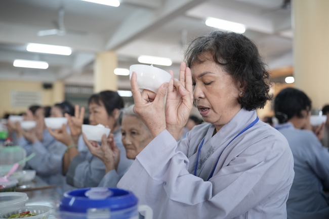Pháp thoại Tỉnh Giấc Mộng Trần - TT.Thích Trí Huệ | Khóa Tu Phật Thất 108.