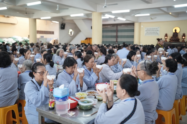 Pháp thoại Tỉnh Giấc Mộng Trần - TT.Thích Trí Huệ | Khóa Tu Phật Thất 108.