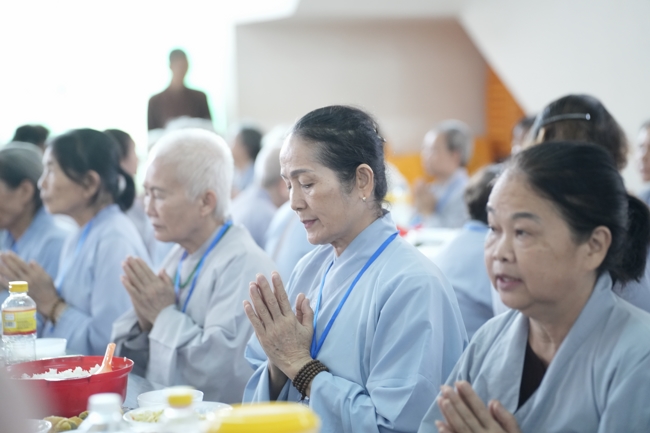 Pháp thoại Tỉnh Giấc Mộng Trần - TT.Thích Trí Huệ | Khóa Tu Phật Thất 108.