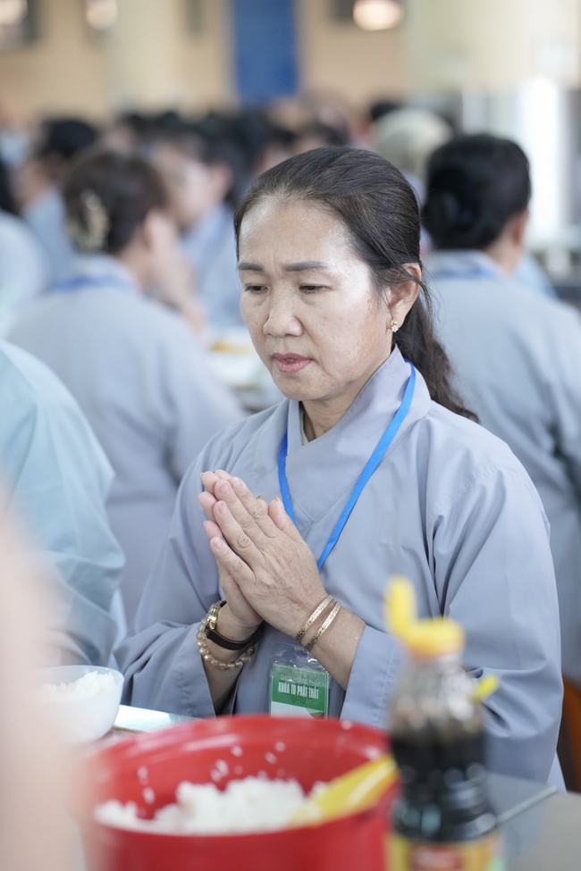 Pháp thoại Tỉnh Giấc Mộng Trần - TT.Thích Trí Huệ | Khóa Tu Phật Thất 108.