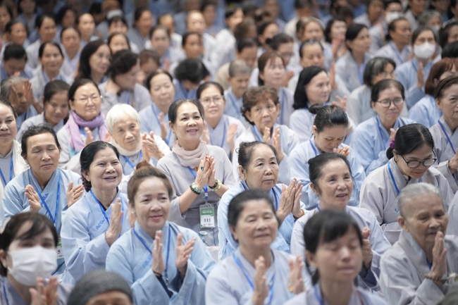 Pháp thoại “Sự Giả Tạo Của Bản Ngã” và buổi chia sẻ pháp của Hoà thượng Đạo trưởng | Khóa Tu Phật Thất 108.