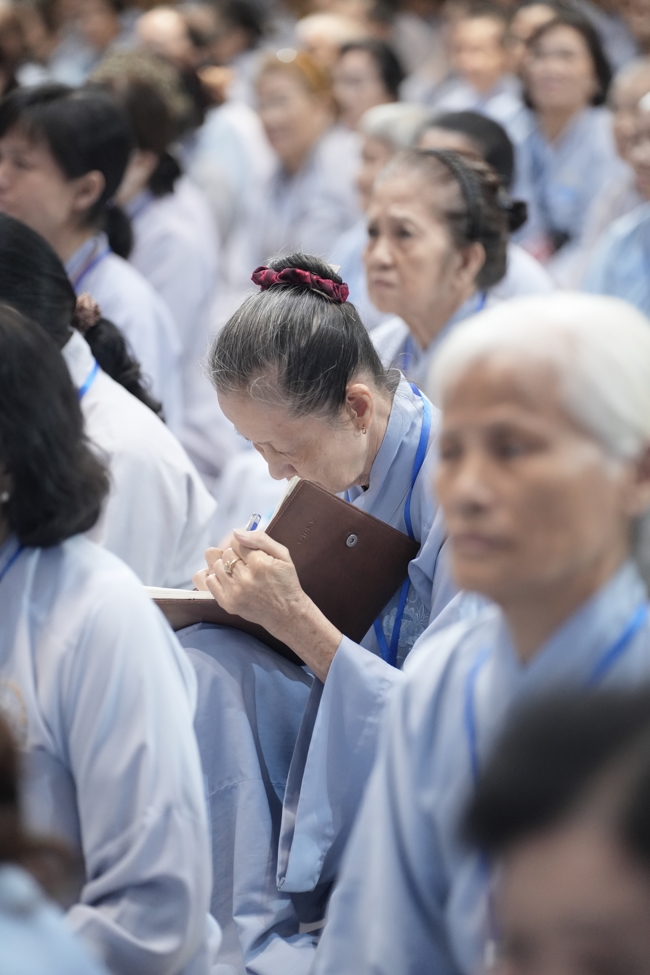 Pháp thoại “Sự Giả Tạo Của Bản Ngã” và buổi chia sẻ pháp của Hoà thượng Đạo trưởng | Khóa Tu Phật Thất 108.