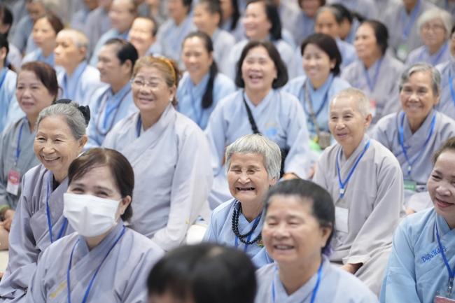 Pháp thoại “Sự Giả Tạo Của Bản Ngã” và buổi chia sẻ pháp của Hoà thượng Đạo trưởng | Khóa Tu Phật Thất 108.