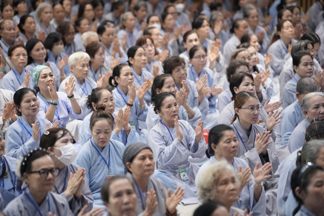 Pháp thoại Vương chủ, thiên chủ, bá chủ - Đâu là đỉnh cao mơ ước? - NS.Thích Nữ Tâm Tâm | Khóa Tu Phật Thất 108.