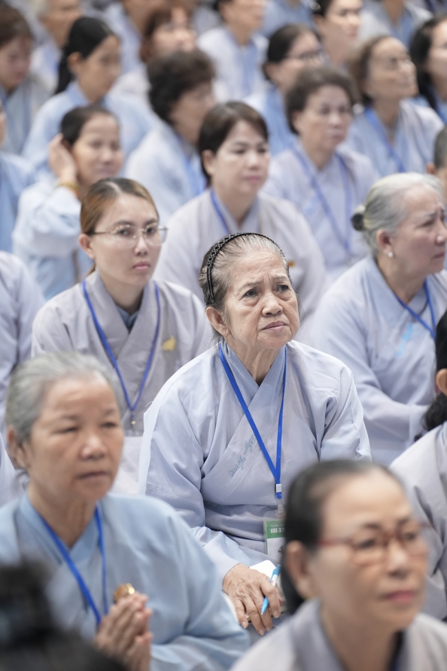 Pháp thoại Vương chủ, thiên chủ, bá chủ - Đâu là đỉnh cao mơ ước? - NS.Thích Nữ Tâm Tâm | Khóa Tu Phật Thất 108.