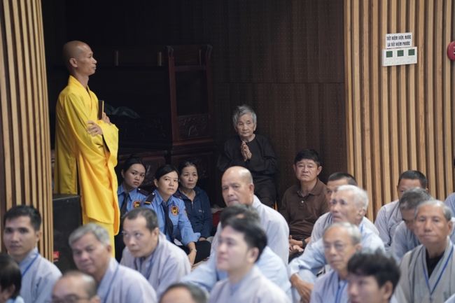 Pháp thoại Vương chủ, thiên chủ, bá chủ - Đâu là đỉnh cao mơ ước? - NS.Thích Nữ Tâm Tâm | Khóa Tu Phật Thất 108.