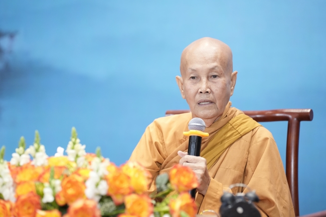 Pháp thoại Vương chủ, thiên chủ, bá chủ - Đâu là đỉnh cao mơ ước? - NS.Thích Nữ Tâm Tâm | Khóa Tu Phật Thất 108.